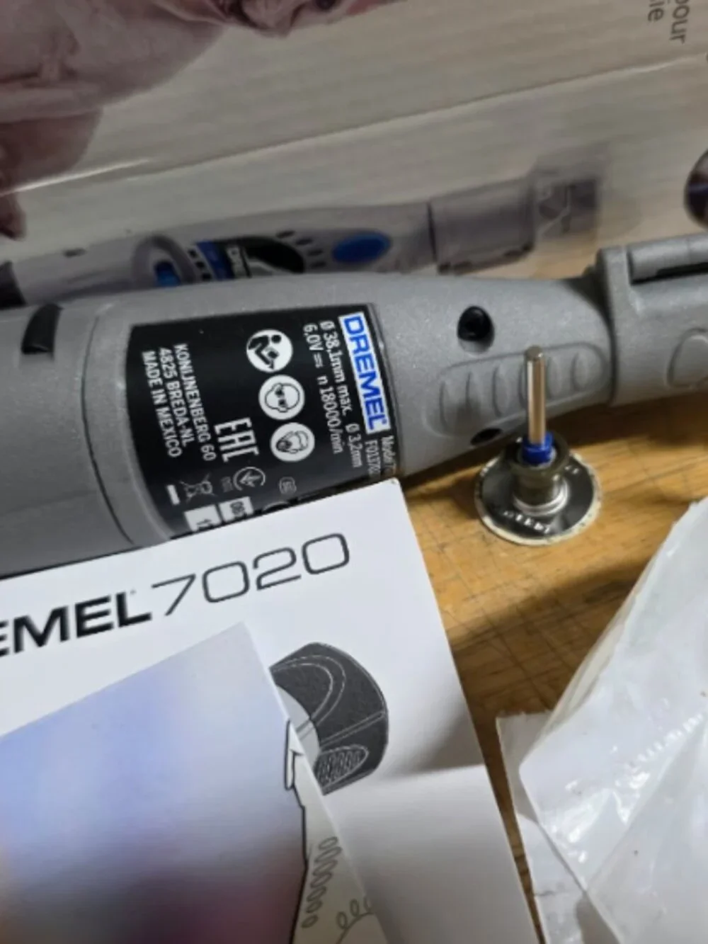 Dremel 7020-PGK Quiet Electric Pet Nail File Set with 4 Sanding Discs, Safe Alte